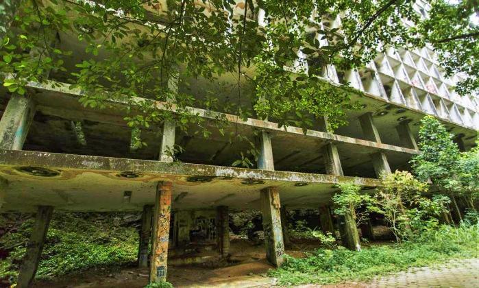 Photo of Skeleton Hotel / Ruinas do Hotel Gávea / Hotel Esqueleto