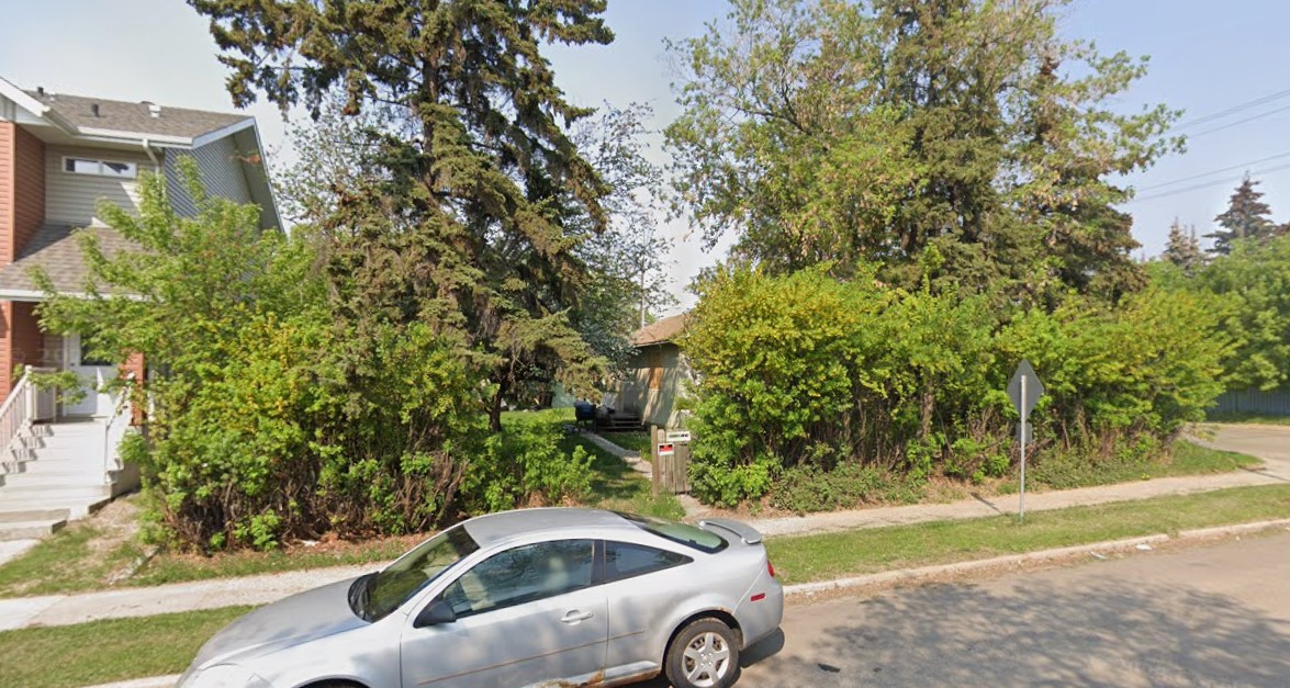 Photo of 12842 72 Street (Edmonton)